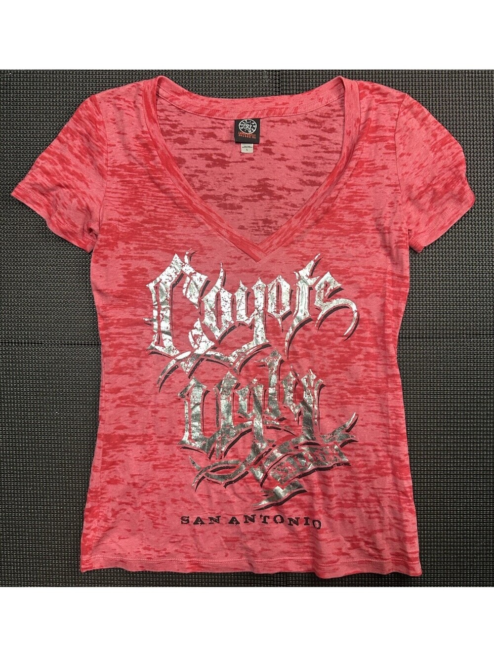 Coyote Ugly Saloon San Antonio Burnout V Neck Tee Womens Large Pink Y2K